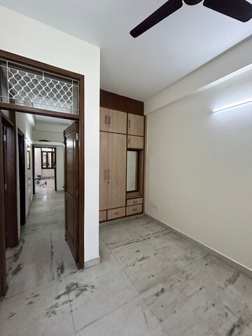 Room in 2 BHK Builder Floor at Saket – for Rent