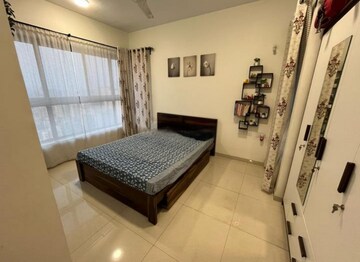 Bedroom in 2 BHK Apartment at Kalpataru Paramount, Kapur Bawdi – for Rent