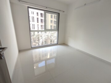 Room in 2 BHK Apartment at Ashar Axis, Majiwada – for Rent