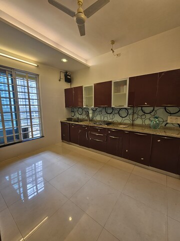 Kitchen in 4 BHK Apartment at Sheth Vasant Lawns, Laxmi Nagar – for Rent