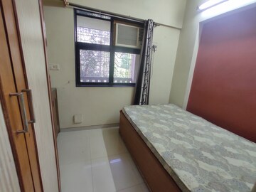 Room in 2.5 BHK Apartment at Siddhachal Apartment 8, Vasant Vihar – for Rent