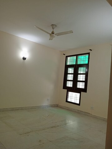 Room in 3 BHK Builder Floor at Kohli One Malibu Town, Sector 47 – for Rent
