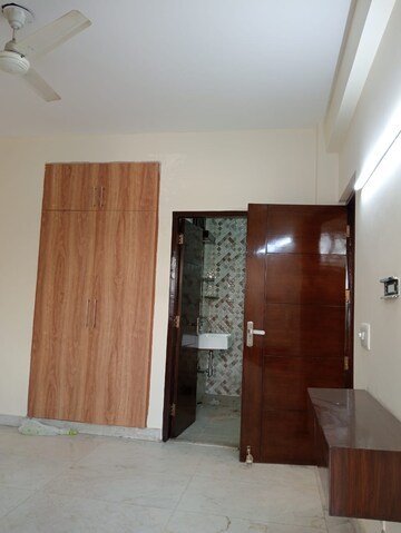 Living Room in 3 BHK Builder Floor at Kohli One Malibu Town, Sector 47 – for Rent
