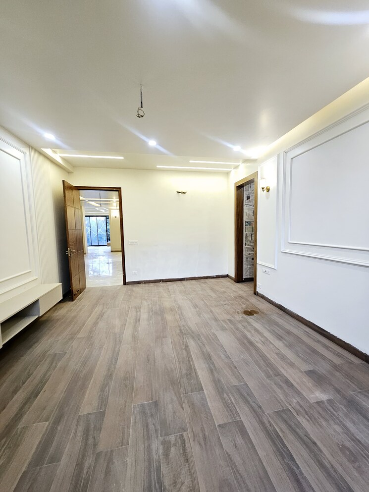 Bedroom, omaxe-designer-villas-mayfield-garden 4 Bedroom 2700 Sq.Ft. Builder Floor In Sector 51 Gurgaon 8194079