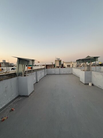 Terrace in 2 BHK Builder Floor at Dwarka Mor – for Rent