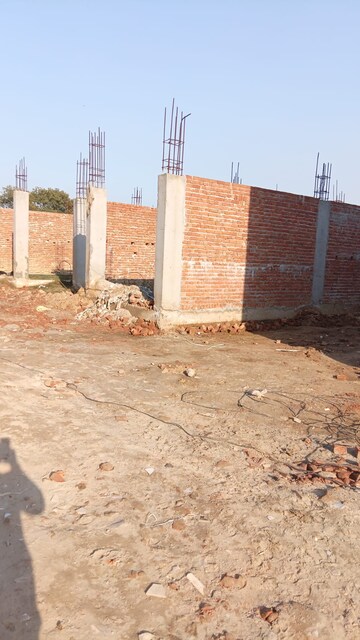 Master Bedroom in 3 BHK Villa at Shri Rameshtha Aroma Villas, Sector 10 Greater Noida – for Sale