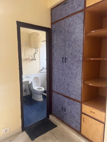 Bathroom in 3 BHK Builder Floor at Unitech South City II, Sector 50 – for Rent