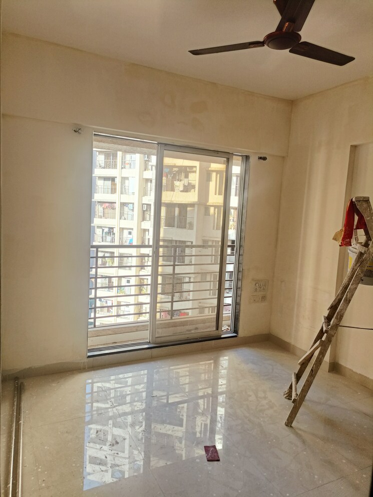 Room, rajaram-sukur-sapphire 1 Bedroom 430 Sq.Ft. Apartment In Ghodbunder Road Thane 8194107
