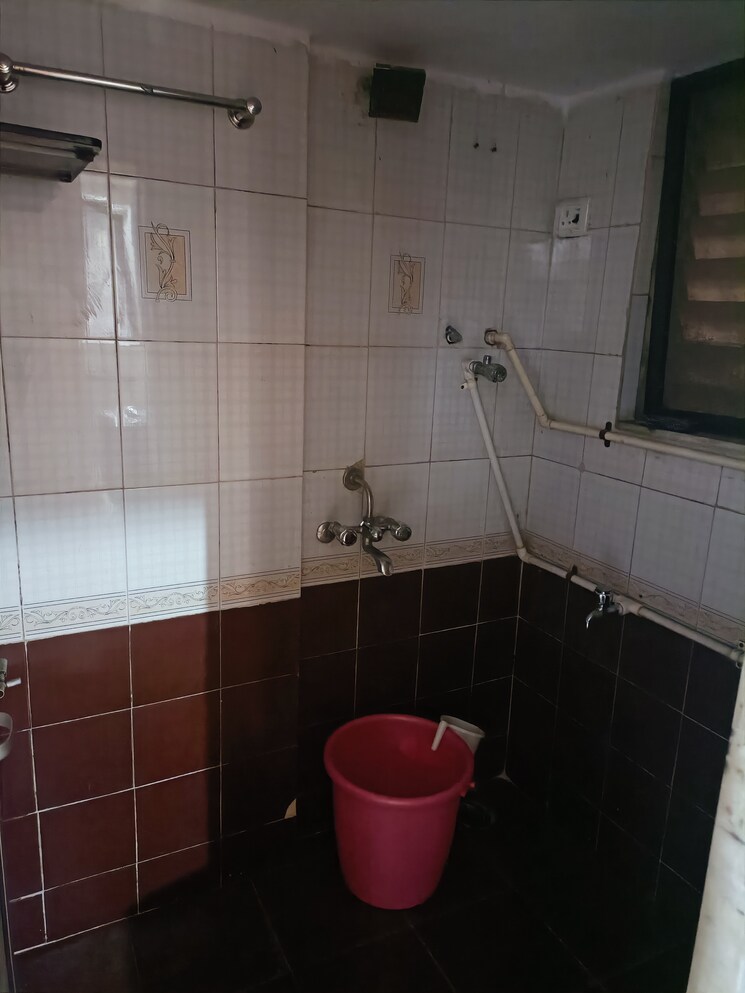 Bathroom, raj-residency-kasarvadavali 1 Bedroom 380 Sq.Ft. Apartment In Kasarvadavali Thane 8194117
