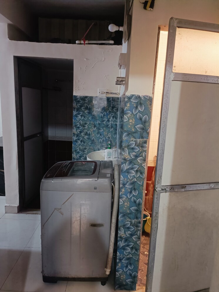 Bathroom, raj-residency-kasarvadavali 1 Bedroom 380 Sq.Ft. Apartment In Kasarvadavali Thane 8194117