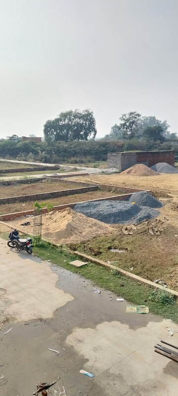  Plot For Sale in Chinhat