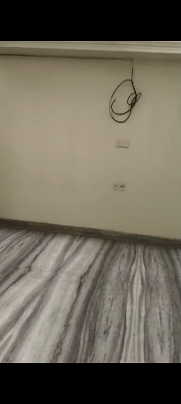 Room in 1 BHK Apartment at Navre Baug CHS, Kurla East – for Rent