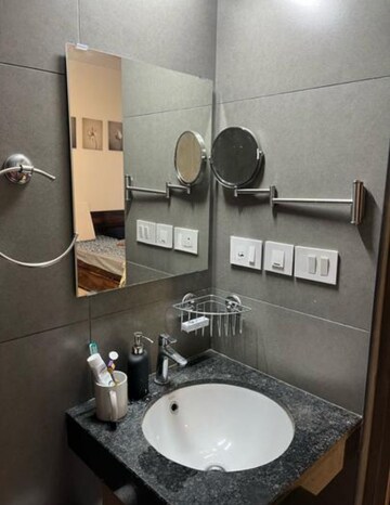 Master Bedroom in 2 BHK Apartment at Kalpataru Paramount, Kapur Bawdi – for Rent