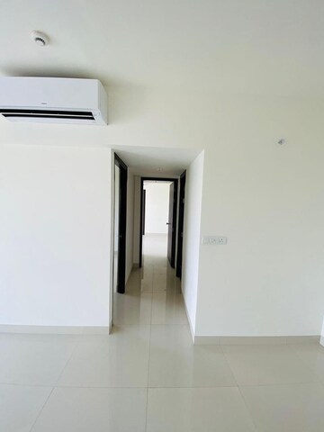 Room in 2 BHK Apartment at Lodha Casa Viva, Majiwada – for Rent