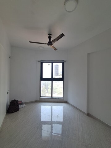 Room in 2 BHK Apartment at Mahalaxmi – for Rent