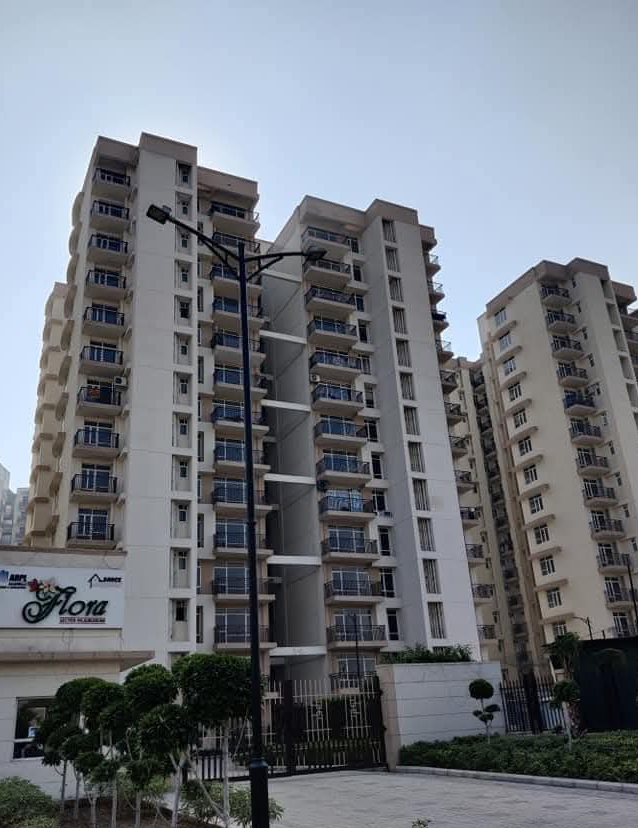2 BHK Apartment For Sale in Shree Vardhman Flora