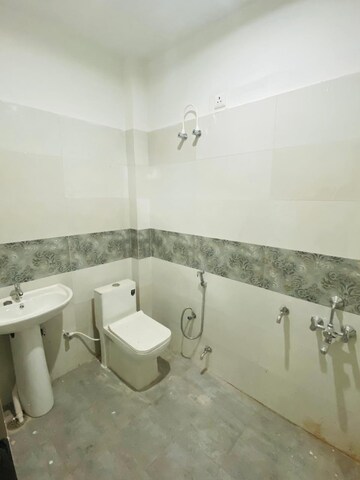 Bathroom in 3 BHK Builder Floor at DLF Vibhuti Khand, Gomti Nagar – for Rent