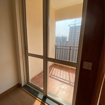 Room in 2.5 BHK Apartment at Today Ridge Residency, Sector 135 – for Sale