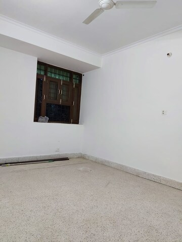 Room in 2 BHK Builder Floor at Vasant Kunj – for Rent