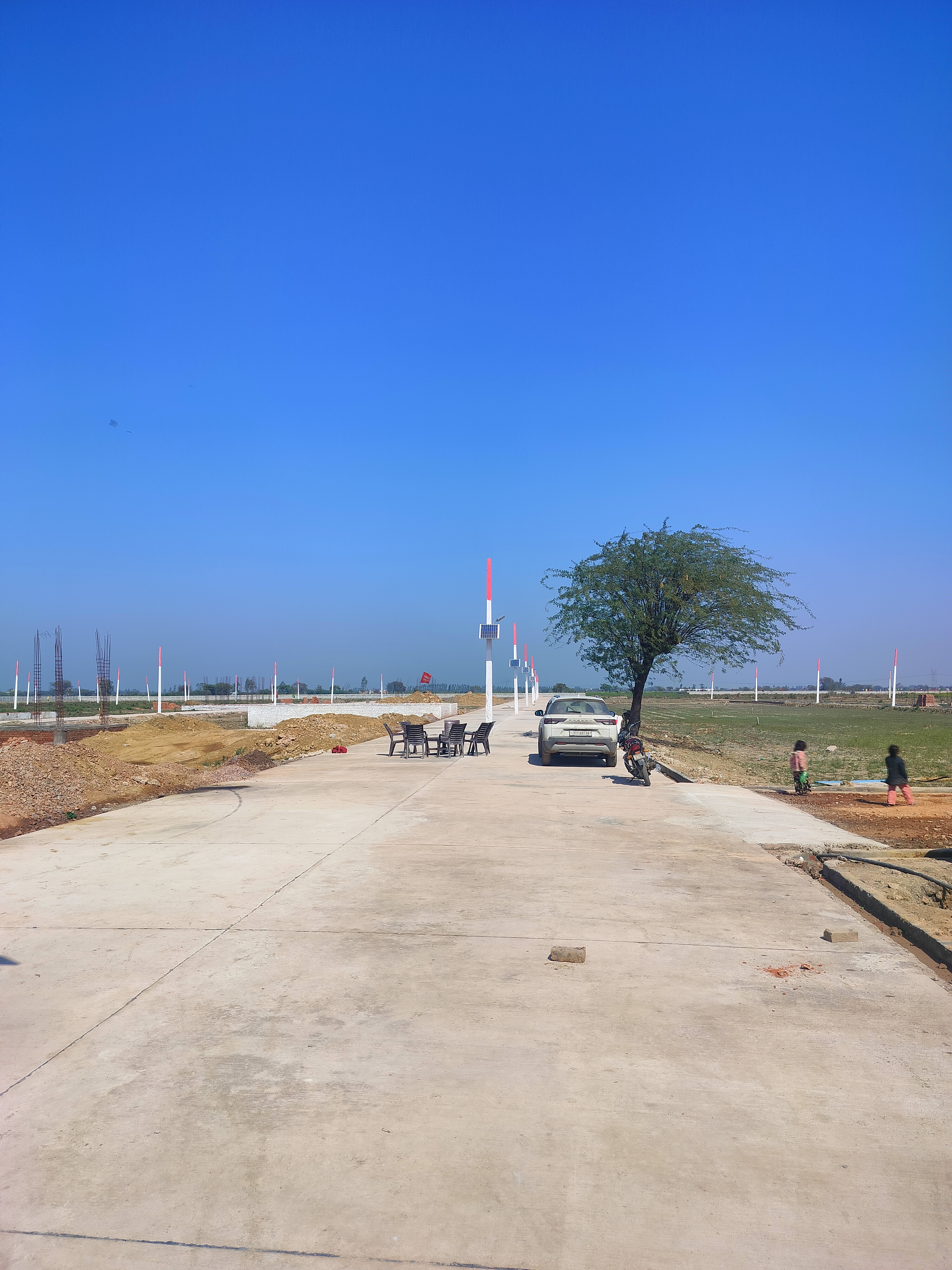 Plot For Sale in Govardhan Road