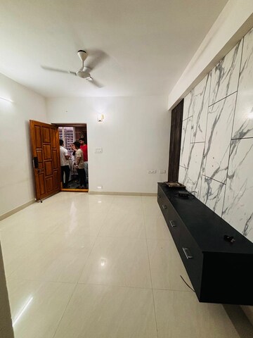 Room in 2 BHK Apartment at Raghavendra Arcade, Kondapur – for Rent