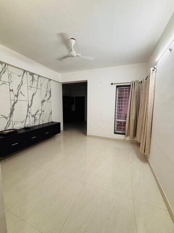Room in 2 BHK Apartment at Raghavendra Arcade, Kondapur – for Rent