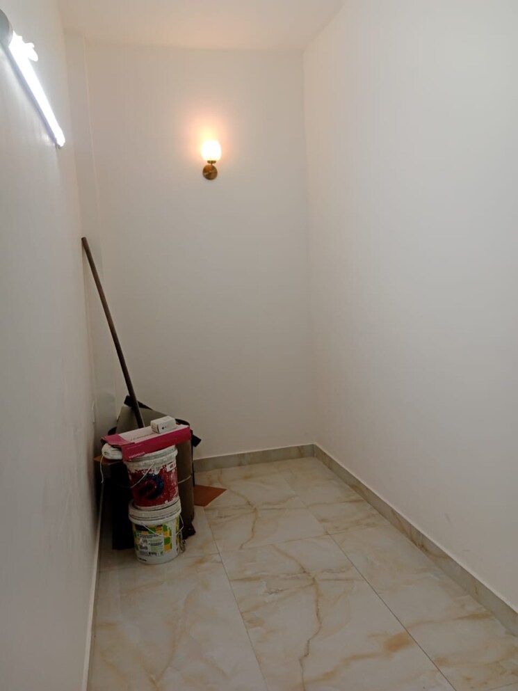 Room, kailash colony 2 Bedroom 150 Sq.Yd. Builder Floor In Kailash Colony Delhi 8194329