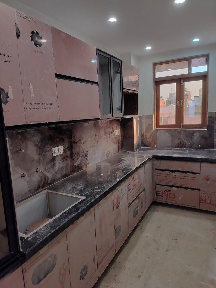 Kitchen, krishna nagar 2.5 Bedroom 100 Sq.Ft. Builder Floor In Krishna Nagar Delhi 8194326