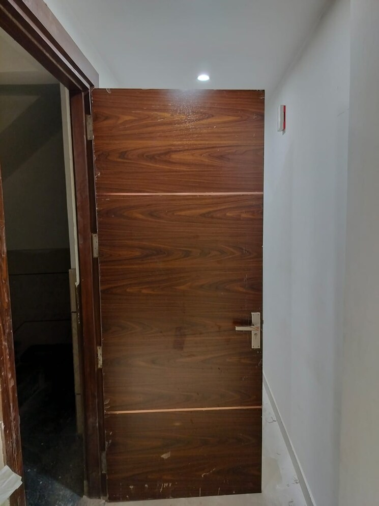 undefined, krishna nagar 2.5 Bedroom 100 Sq.Ft. Builder Floor In Krishna Nagar Delhi 8194326