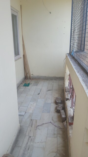 Balcony in 3.5 BHK Apartment at Gazipur – for Rent