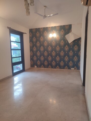 Furnished Amenities in 3 BHK Villa at Vipul Tatvam Villas, Sector 48 – for Sale