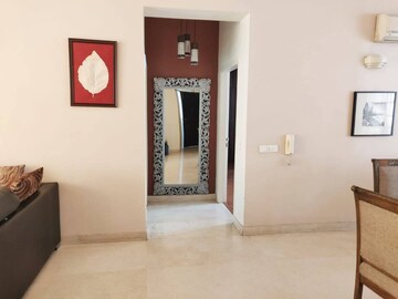 Room in 3 BHK Builder Floor at ASF Towers, Udyog Vihar Phase 4 – for Rent