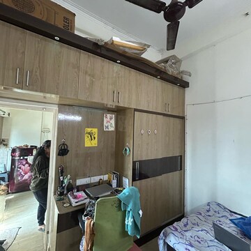 Team Area in 1 BHK Apartment at Gaur City 2 - 14th Avenue, Sector 16c Greater Noida – for Rent