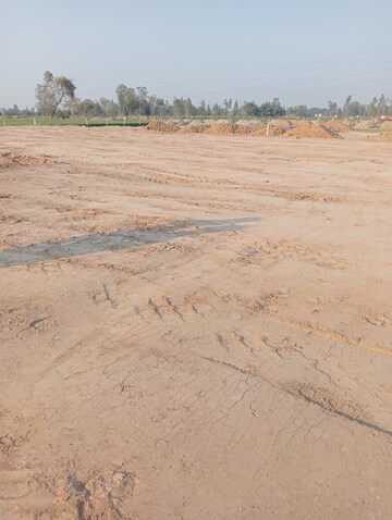  Plot For Sale in Signature Swastik Aashray, Gosainganj