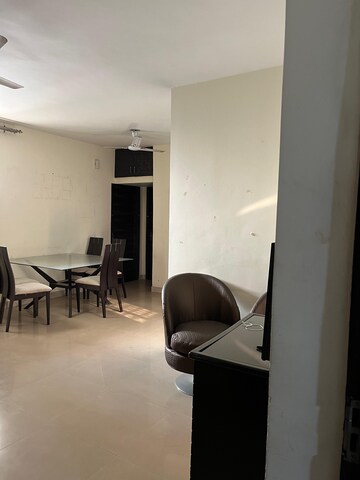 Master Bedroom in 2 BHK Apartment at Unitech The Residences Sector 33, Sector 33 – for Rent