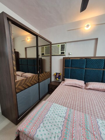 Bedroom in 1 BHK Apartment at Andheri West – for Rent