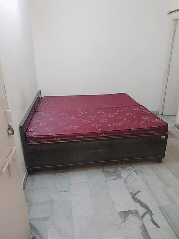 Bedroom in 2 BHK Apartment at Shipra Suncity, Vaibhav Khand – for Rent