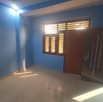 Room in 2 BHK Independent House at Mitra CHS, Beta I Greater Noida – for Rent