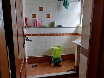Bathroom in 3 BHK Apartment at Vipul Greens, Sector 48 – for Sale