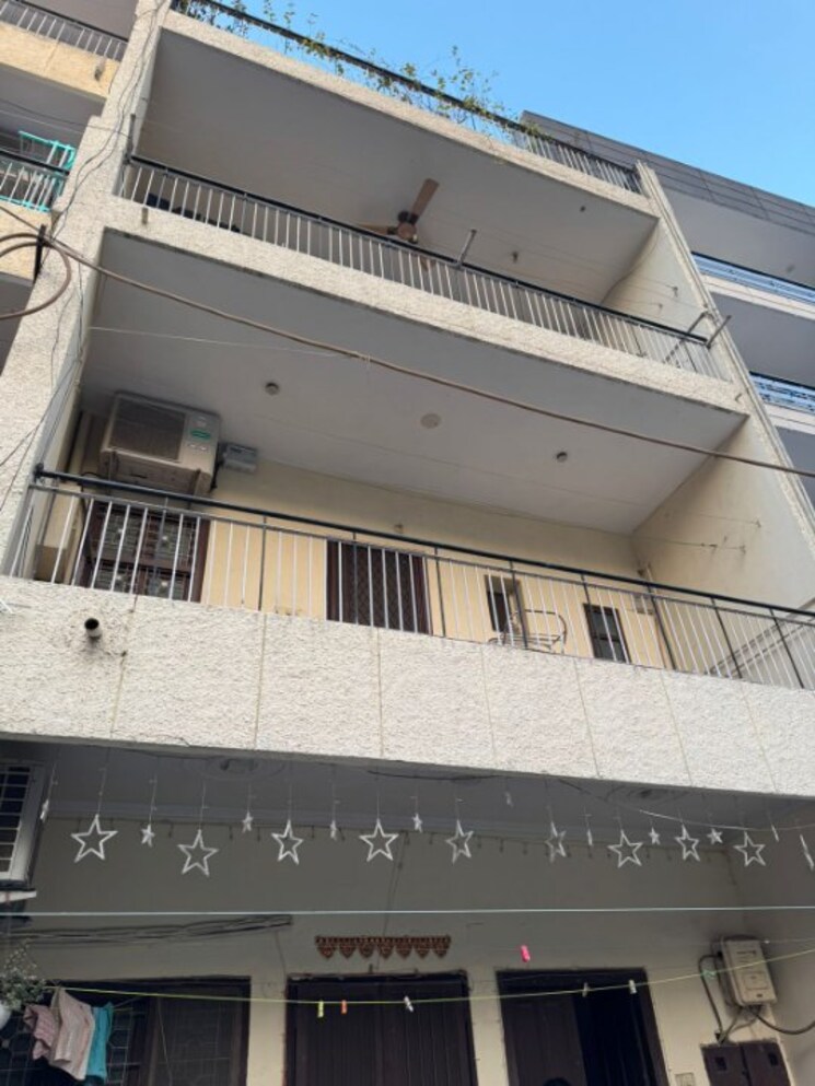 Exterior View, gautam nagar 5 Bedroom 980 Sq.Yd. Independent House In Gautam Nagar Delhi 8194481