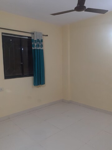 Room in 1.5 BHK Apartment at Mantri Park, Goregaon East – for Rent