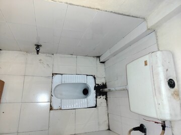 Attached Bathroom in 1 BHK Apartment at Molarband – for Rent