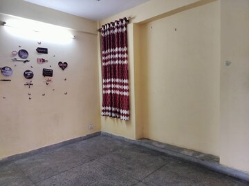 Room in 1 BHK Apartment at Molarband – for Rent