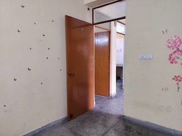Room in 1 BHK Apartment at Molarband – for Rent