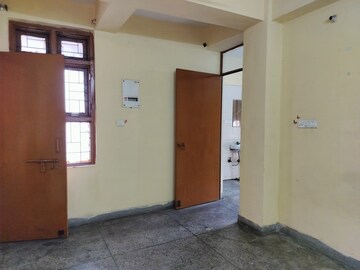 Room in 1 BHK Apartment at Molarband – for Rent