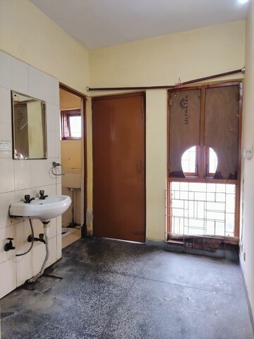 Building Lobby in 1 BHK Apartment at Molarband – for Rent