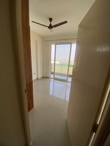 Room in 3 BHK Apartment at ROF Aalayas, Sector 102 – for Rent