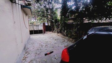 Parking in 2 BHK Apartment at Tollygunge – for Sale
