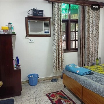 Living Room in 1 BHK Builder Floor at Green Park – for Rent