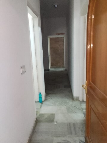 Building Lobby in 3 BHK Builder Floor at Palam Vihar Residents Association, Palam Vihar – for Rent